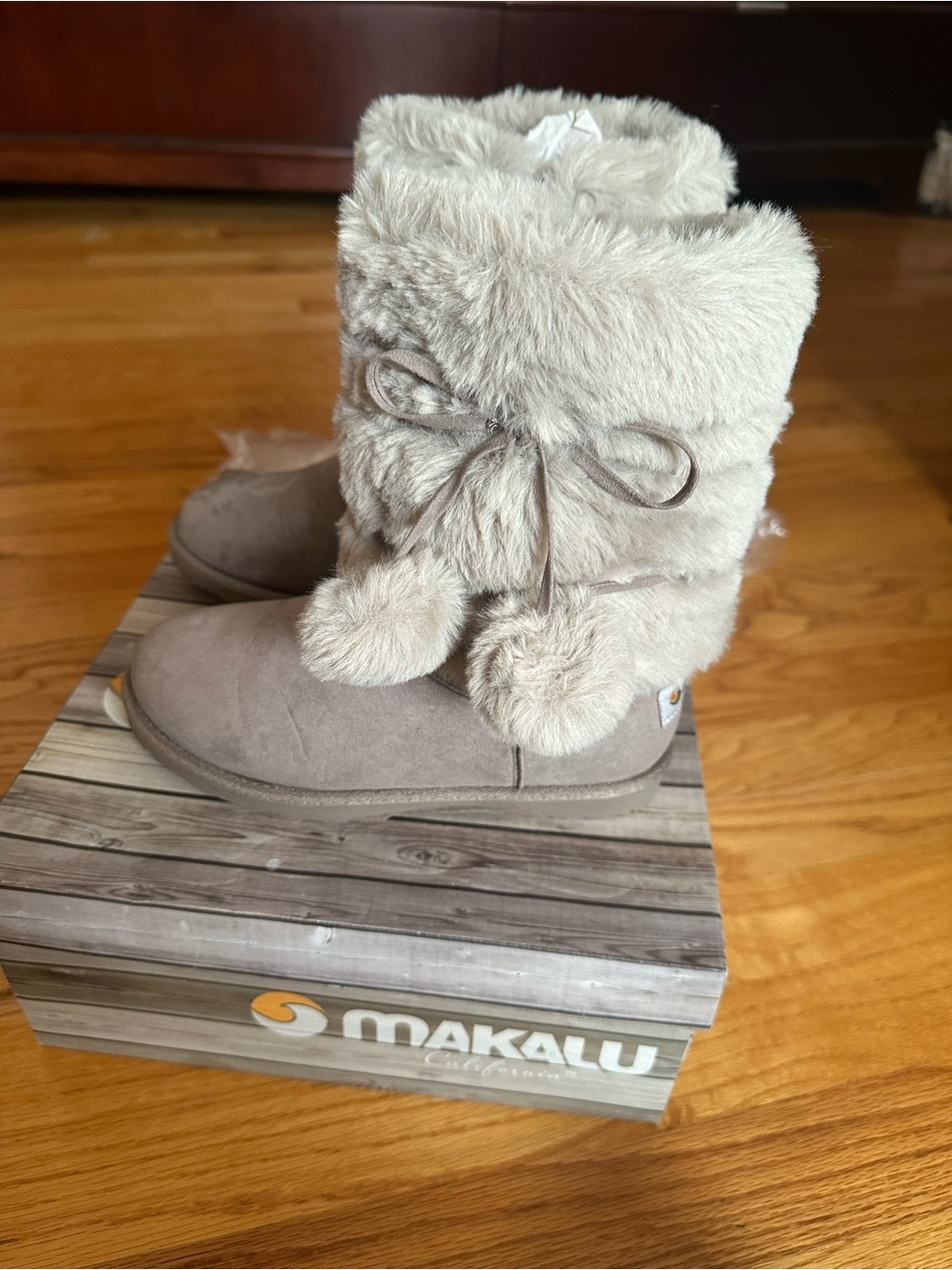 Makalu Kids Faux-Fur Winter Boots in Taupe
